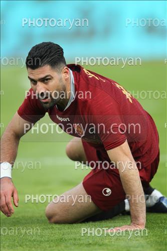 <span style='background: #33747a;box-shadow: 2px 3px 5px black;font-weight: 300;font-size: 10px;border-radius: 2px;margin: 2px;color: #fff;padding: 2px 5px;font - size: 10px;line - height: 22px; '>فرشاد محمدی فر</span> 