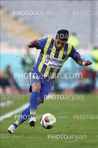 <span style='background: #33747a;box-shadow: 2px 3px 5px black;font-weight: 300;font-size: 10px;border-radius: 2px;margin: 2px;color: #fff;padding: 2px 5px;font - size: 10px;line - height: 22px; '>میلاد زنیدپور</span> 