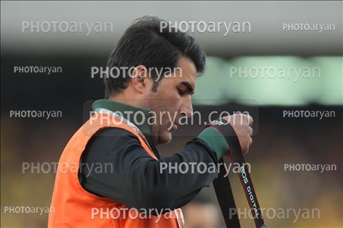 <span style='background: #33747a;box-shadow: 2px 3px 5px black;font-weight: 300;font-size: 10px;border-radius: 2px;margin: 2px;color: #fff;padding: 2px 5px;font - size: 10px;line - height: 22px; '>سید سجاد بزرگواری</span> 