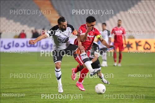 <span style='background: #33747a;font-weight: 300;font-size: 10px;box-shadow: 2px 3px 5px black;border-radius: 2px;margin: 2px;color: #fff;padding: 2px 5px;font - size: 10px;line - height: 22px; '>امید عالیشاه</span> 