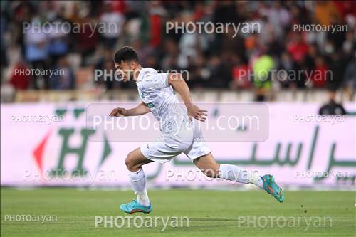 <span style='background: #33747a;box-shadow: 2px 3px 5px black;font-weight: 300;font-size: 10px;border-radius: 2px;margin: 2px;color: #fff;padding: 2px 5px;font - size: 10px;line - height: 22px; '>محمدرضا ازادی</span> 