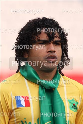 <span style='background: #33747a;box-shadow: 2px 3px 5px black;font-weight: 300;font-size: 10px;border-radius: 2px;margin: 2px;color: #fff;padding: 2px 5px;font - size: 10px;line - height: 22px; '>مگئو باتیستا</span> 