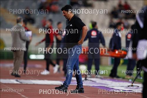 <span style='background: #33747a;box-shadow: 2px 3px 5px black;font-weight: 300;font-size: 10px;border-radius: 2px;margin: 2px;color: #fff;padding: 2px 5px;font - size: 10px;line - height: 22px; '>مجتبی حسینی</span> 