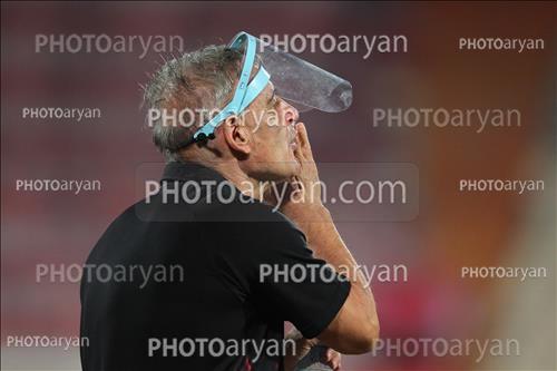 <span style='background: #33747a;box-shadow: 2px 3px 5px black;font-weight: 300;font-size: 10px;border-radius: 2px;margin: 2px;color: #fff;padding: 2px 5px;font - size: 10px;line - height: 22px; '> لوکا بوناچیچ</span> 