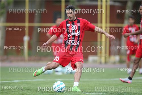 <span style='background: #33747a;box-shadow: 2px 3px 5px black;font-weight: 300;font-size: 10px;border-radius: 2px;margin: 2px;color: #fff;padding: 2px 5px;font - size: 10px;line - height: 22px; '>علیرضا نورمحمدی</span> 