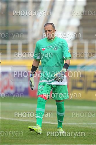 <span style='background: #33747a;box-shadow: 2px 3px 5px black;font-weight: 300;font-size: 10px;border-radius: 2px;margin: 2px;color: #fff;padding: 2px 5px;font - size: 10px;line - height: 22px; '>ایمان صادقی</span> 