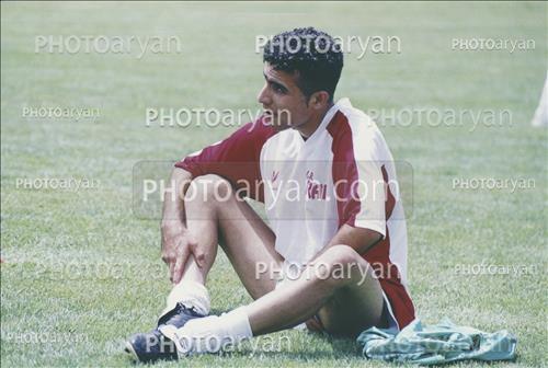 <span style='background: #33747a;box-shadow: 2px 3px 5px black;font-weight: 300;font-size: 10px;border-radius: 2px;margin: 2px;color: #fff;padding: 2px 5px;font - size: 10px;line - height: 22px; '>حسین کعبی</span> 