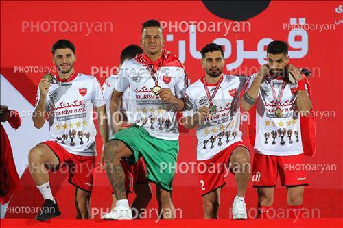 <span style='background: #33747a;box-shadow: 2px 3px 5px black;font-weight: 300;font-size: 10px;border-radius: 2px;margin: 2px;color: #fff;padding: 2px 5px;font - size: 10px;line - height: 22px; '>مهدی مهدیخانی</span> <span style='background: #33747a;box-shadow: 2px 3px 5px black;font-weight: 300;font-size: 10px;border-radius: 2px;margin: 2px;color: #fff;padding: 2px 5px;font - size: 10px;line - height: 22px; '>امید عالیشاه</span> <span style='background: #33747a;box-shadow: 2px 3px 5px black;font-weight: 300;font-size: 10px;border-radius: 2px;margin: 2px;color: #fff;padding: 2px 5px;font - size: 10px;line - height: 22px; '>ميلاد سرلک چيوا</span> 