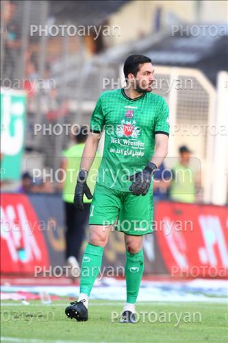 <span style='background: #33747a;box-shadow: 2px 3px 5px black;font-weight: 300;font-size: 10px;border-radius: 2px;margin: 2px;color: #fff;padding: 2px 5px;font - size: 10px;line - height: 22px; '>علیرضا حقیقی</span> 