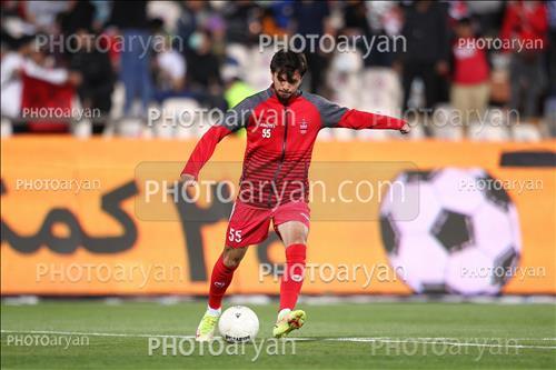 <span style='background: #33747a;box-shadow: 2px 3px 5px black;font-weight: 300;font-size: 10px;border-radius: 2px;margin: 2px;color: #fff;padding: 2px 5px;font - size: 10px;line - height: 22px; '>منوچهر صفروف</span> 