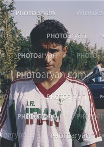 <span style='background: #33747a;box-shadow: 2px 3px 5px black;font-weight: 300;font-size: 10px;border-radius: 2px;margin: 2px;color: #fff;padding: 2px 5px;font - size: 10px;line - height: 22px; '>یدالله اکبری</span> 