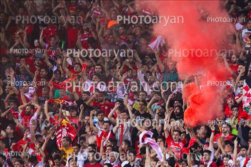 <span style='background: #33747a;box-shadow: 2px 3px 5px black;font-weight: 300;font-size: 10px;border-radius: 2px;margin: 2px;color: #fff;padding: 2px 5px;font - size: 10px;line - height: 22px; '>شادی تماشاگران</span> 