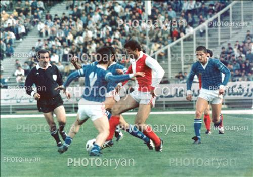 <span style='background: #33747a;box-shadow: 2px 3px 5px black;font-weight: 300;font-size: 10px;border-radius: 2px;margin: 2px;color: #fff;padding: 2px 5px;font - size: 10px;line - height: 22px; '>هادی دزفولی</span> <span style='background: #33747a;box-shadow: 2px 3px 5px black;font-weight: 300;font-size: 10px;border-radius: 2px;margin: 2px;color: #fff;padding: 2px 5px;font - size: 10px;line - height: 22px; '>حمید درخشان</span> 