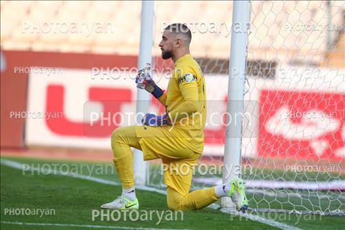 <span style='background: #33747a;box-shadow: 2px 3px 5px black;font-weight: 300;font-size: 10px;border-radius: 2px;margin: 2px;color: #fff;padding: 2px 5px;font - size: 10px;line - height: 22px; '>Alexis Guendouz (الکسیس گندوز)</span> 