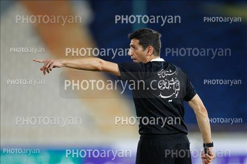 <span style='background: #33747a;box-shadow: 2px 3px 5px black;font-weight: 300;font-size: 10px;border-radius: 2px;margin: 2px;color: #fff;padding: 2px 5px;font - size: 10px;line - height: 22px; '>علیرضا ایلدروم</span> 