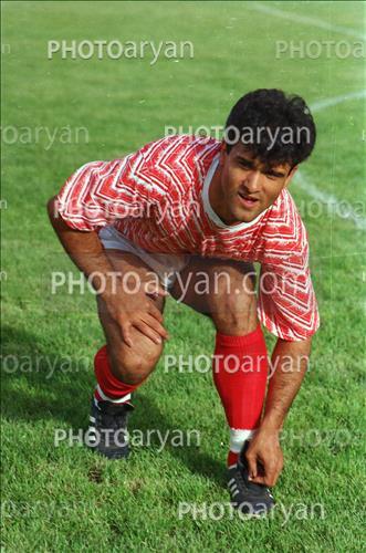 <span style='background: #33747a;box-shadow: 2px 3px 5px black;font-weight: 300;font-size: 10px;border-radius: 2px;margin: 2px;color: #fff;padding: 2px 5px;font - size: 10px;line - height: 22px; '>مرتضی کرمانی مقدم</span> 