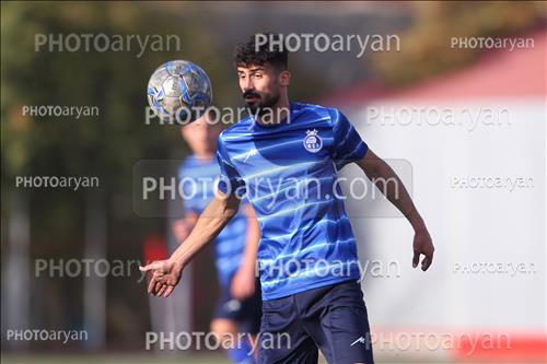  امید پرسپولیس 0- امید استقلال  0 (1400/07/22)