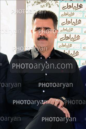 <span style='background: #33747a;box-shadow: 2px 3px 5px black;font-weight: 300;font-size: 10px;border-radius: 2px;margin: 2px;color: #fff;padding: 2px 5px;font - size: 10px;line - height: 22px; '>سیروس پورموسوی</span> 