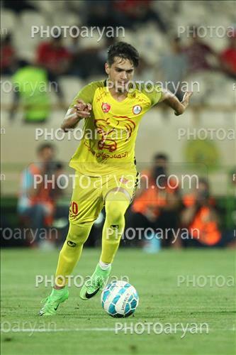 <span style='background: #33747a;box-shadow: 2px 3px 5px black;font-weight: 300;font-size: 10px;border-radius: 2px;margin: 2px;color: #fff;padding: 2px 5px;font - size: 10px;line - height: 22px; '>حسین جعفری</span> 