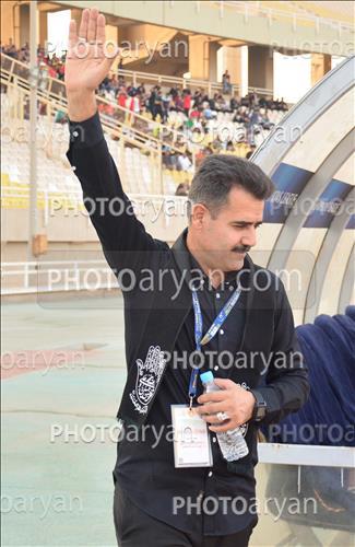 <span style='background: #33747a;box-shadow: 2px 3px 5px black;font-weight: 300;font-size: 10px;border-radius: 2px;margin: 2px;color: #fff;padding: 2px 5px;font - size: 10px;line - height: 22px; '>سیروس پورموسوی</span> 