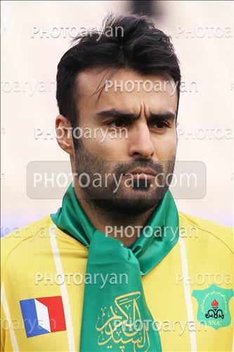 <span style='background: #33747a;box-shadow: 2px 3px 5px black;font-weight: 300;font-size: 10px;border-radius: 2px;margin: 2px;color: #fff;padding: 2px 5px;font - size: 10px;line - height: 22px; '>مسعود ابراهیم زاده</span> 