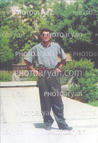 <span style='background: #33747a;font-weight: 300;font-size: 10px;box-shadow: 2px 3px 5px black;border-radius: 2px;margin: 2px;color: #fff;padding: 2px 5px;font - size: 10px;line - height: 22px; '>احمدرضا عابدزاده Ahmad Reza Abedzadeh</span> 