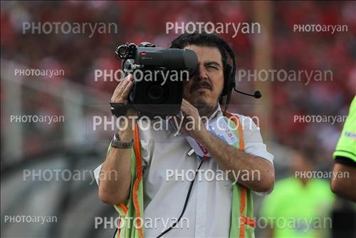 <span style='background: #33747a;box-shadow: 2px 3px 5px black;font-weight: 300;font-size: 10px;border-radius: 2px;margin: 2px;color: #fff;padding: 2px 5px;font - size: 10px;line - height: 22px; '>یوسف دانش صدیق</span> 