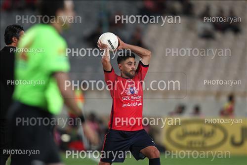 <span style='background: #33747a;box-shadow: 2px 3px 5px black;font-weight: 300;font-size: 10px;border-radius: 2px;margin: 2px;color: #fff;padding: 2px 5px;font - size: 10px;line - height: 22px; '>سعید غلامعلی بیگی</span> 