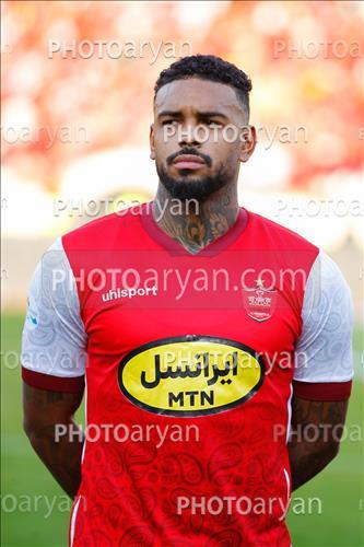 <span style='background: #33747a;box-shadow: 2px 3px 5px black;font-weight: 300;font-size: 10px;border-radius: 2px;margin: 2px;color: #fff;padding: 2px 5px;font - size: 10px;line - height: 22px; '>یورگن لوکادیا</span> 