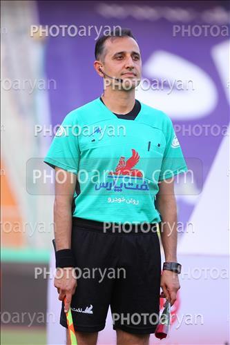 <span style='background: #33747a;box-shadow: 2px 3px 5px black;font-weight: 300;font-size: 10px;border-radius: 2px;margin: 2px;color: #fff;padding: 2px 5px;font - size: 10px;line - height: 22px; '>محمدرضا ابوالفضلی</span> 