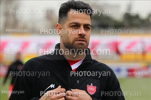 لیگ برترهفته 17،فصل 1404-1405 (دوره بیست و پنجم) ورزشگاه پاس قوامین اکباتان (دستگردی) -جمعه سوم بهمن  ماه 1404 ، ساعت 14:00  -پرسپولیس 2-سپاهان 1-گلهای پرسپولیس توسط استون اورانوف در دقیقه 53 و ایگور سرگیف در دقیقه  72 بثمر رسید و تک گل سپاهان توسط  ریکاردو الوز در دقیقه 90+13 از روی نقطه پنالتی بثمر رسید.