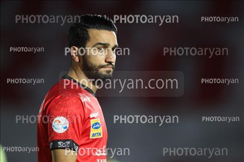 <span style='background: #33747a;font-weight: 300;font-size: 10px;box-shadow: 2px 3px 5px black;border-radius: 2px;margin: 2px;color: #fff;padding: 2px 5px;font - size: 10px;line - height: 22px; '>سیامک نعمتی</span> 