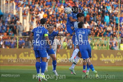 لیگ برترهفته 9،فصل 1404-1405 (دوره بیست و پنجم) ورزشگاه شهدای شهر قدس -جمعه 9 ابان ماه 1404 ، ساعت 16:30 -استقلال 3-الومینیوم اراک 1 -یاسر اسانی  در دقیقه 17 ،منیرالحدادی در دقیقه 45+2 و علیرضا کوشکی در دقیقه 65 برای استقلال و  رحمان جعفری در دقیقه  52 (پنالتی)  برای الومینیوم گلزنی کزدند.