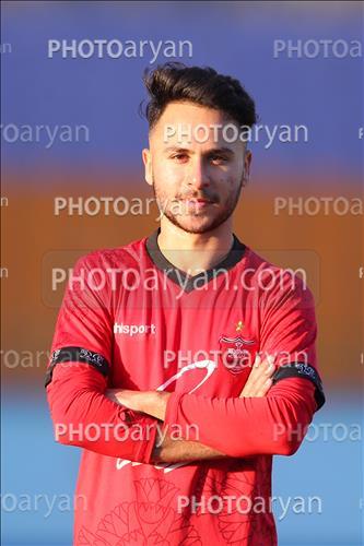 <span style='background: #33747a;box-shadow: 2px 3px 5px black;font-weight: 300;font-size: 10px;border-radius: 2px;margin: 2px;color: #fff;padding: 2px 5px;font - size: 10px;line - height: 22px; '>امیر نوری</span> 