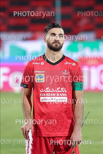 <span style='background: #33747a;font-weight: 300;font-size: 10px;box-shadow: 2px 3px 5px black;border-radius: 2px;margin: 2px;color: #fff;padding: 2px 5px;font - size: 10px;line - height: 22px; '>احمد نورالهی</span> 