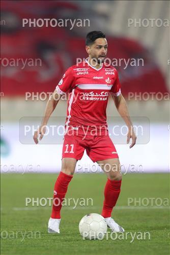 <span style='background: #33747a;font-weight: 300;font-size: 10px;box-shadow: 2px 3px 5px black;border-radius: 2px;margin: 2px;color: #fff;padding: 2px 5px;font - size: 10px;line - height: 22px; '>کمال کامیابی نیا</span> 