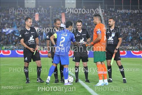 <span style='background: #33747a;box-shadow: 2px 3px 5px black;font-weight: 300;font-size: 10px;border-radius: 2px;margin: 2px;color: #fff;padding: 2px 5px;font - size: 10px;line - height: 22px; '>داوران و کاپیتانها</span> 