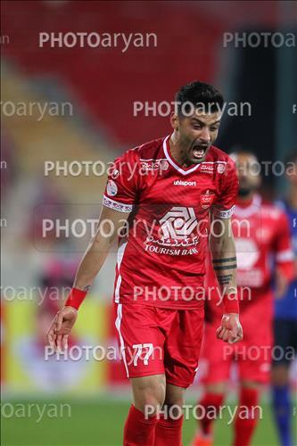 <span style='background: #33747a;font-weight: 300;font-size: 10px;box-shadow: 2px 3px 5px black;border-radius: 2px;margin: 2px;color: #fff;padding: 2px 5px;font - size: 10px;line - height: 22px; '>سعید آقایی</span> 