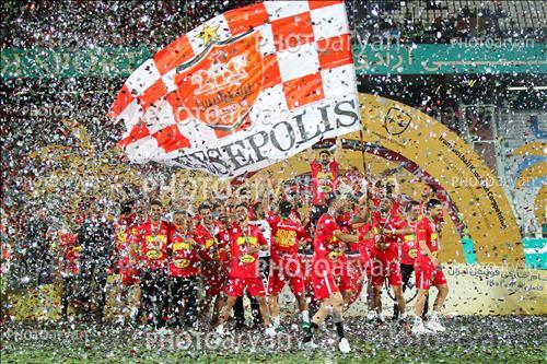 <span style='background: #33747a;box-shadow: 2px 3px 5px black;font-weight: 300;font-size: 10px;border-radius: 2px;margin: 2px;color: #fff;padding: 2px 5px;font - size: 10px;line - height: 22px; '>پرچم پرسپولیس</span> 