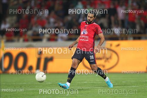 <span style='background: #33747a;box-shadow: 2px 3px 5px black;font-weight: 300;font-size: 10px;border-radius: 2px;margin: 2px;color: #fff;padding: 2px 5px;font - size: 10px;line - height: 22px; '>مهرداد عبدی</span> 