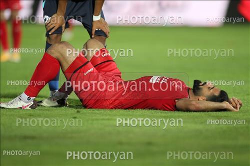 <span style='background: #33747a;font-weight: 300;font-size: 10px;box-shadow: 2px 3px 5px black;border-radius: 2px;margin: 2px;color: #fff;padding: 2px 5px;font - size: 10px;line - height: 22px; '>حسین کنعانی زادگان</span> 