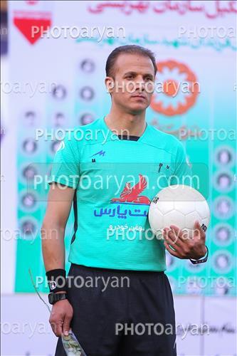 <span style='background: #33747a;box-shadow: 2px 3px 5px black;font-weight: 300;font-size: 10px;border-radius: 2px;margin: 2px;color: #fff;padding: 2px 5px;font - size: 10px;line - height: 22px; '>براتعلی مولوی</span> 