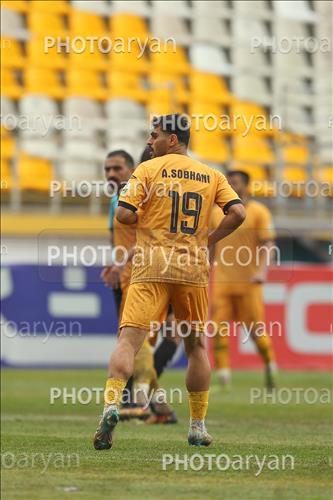 <span style='background: #33747a;box-shadow: 2px 3px 5px black;font-weight: 300;font-size: 10px;border-radius: 2px;margin: 2px;color: #fff;padding: 2px 5px;font - size: 10px;line - height: 22px; '>علی سبحانی</span> 