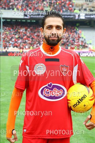 <span style='background: #33747a;box-shadow: 2px 3px 5px black;font-weight: 300;font-size: 10px;border-radius: 2px;margin: 2px;color: #fff;padding: 2px 5px;font - size: 10px;line - height: 22px; '>محسن افشانی</span> 