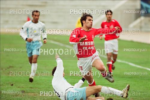 <span style='background: #33747a;box-shadow: 2px 3px 5px black;font-weight: 300;font-size: 10px;border-radius: 2px;margin: 2px;color: #fff;padding: 2px 5px;font - size: 10px;line - height: 22px; '>علی سلمانی</span> 