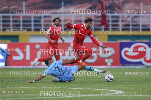  لیگ برترهفته 19،فصل 1404-1405 (دوره بیست و پنجم) ورزشگاه پاس قوامین اکباتان (دستگردی) -سه شنبه 14 بهمن ماه 1404 ، ساعت 16:00 -پرسپولیس 1-چادرملو 0-تک گل پرسپولیس توسط امیرحسین محمودی در دقیقه 82 بثمر رسید.