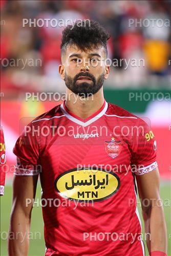 <span style='background: #33747a;font-weight: 300;font-size: 10px;box-shadow: 2px 3px 5px black;border-radius: 2px;margin: 2px;color: #fff;padding: 2px 5px;font - size: 10px;line - height: 22px; '>رامین رضائیان</span> 