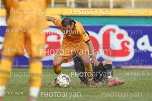 <span style='background: #33747a;box-shadow: 2px 3px 5px black;font-weight: 300;font-size: 10px;border-radius: 2px;margin: 2px;color: #fff;padding: 2px 5px;font - size: 10px;line - height: 22px; '>فرشاد اسدی</span> 