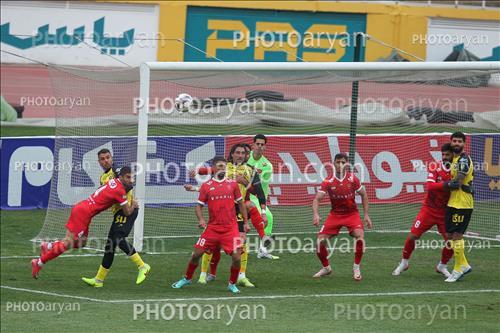 لیگ برترهفته 17،فصل 1404-1405 (دوره بیست و پنجم) ورزشگاه پاس قوامین اکباتان (دستگردی) -جمعه سوم بهمن  ماه 1404 ، ساعت 14:00  -پرسپولیس 2-سپاهان 1-گلهای پرسپولیس توسط استون اورانوف در دقیقه 53 و ایگور سرگیف در دقیقه  72 بثمر رسید و تک گل سپاهان توسط  ریکاردو الوز در دقیقه 90+13 از روی نقطه پنالتی بثمر رسید.