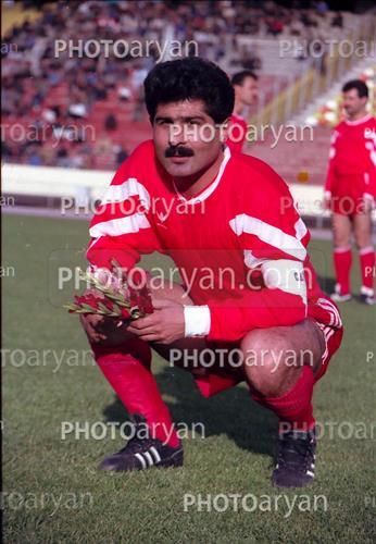 <span style='background: #33747a;font-weight: 300;font-size: 10px;box-shadow: 2px 3px 5px black;border-radius: 2px;margin: 2px;color: #fff;padding: 2px 5px;font - size: 10px;line - height: 22px; '>محمد پنجعلی</span> 